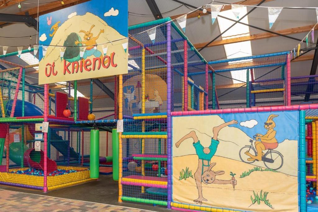 Camping De Duinhoeve Chalet Schelp Not For Companies Nieuw-Haamstede Kültér fotó